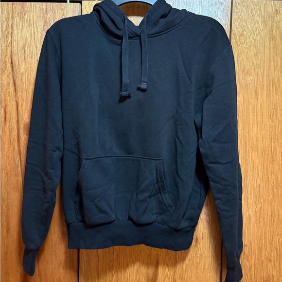 H&M Women’s Black Hoodie - Picture 1 of 8